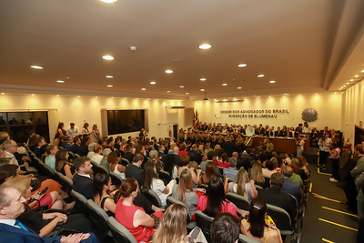 Posse da nova diretoria da OAB Blumenau marca noite histórica para a advocacia da região.