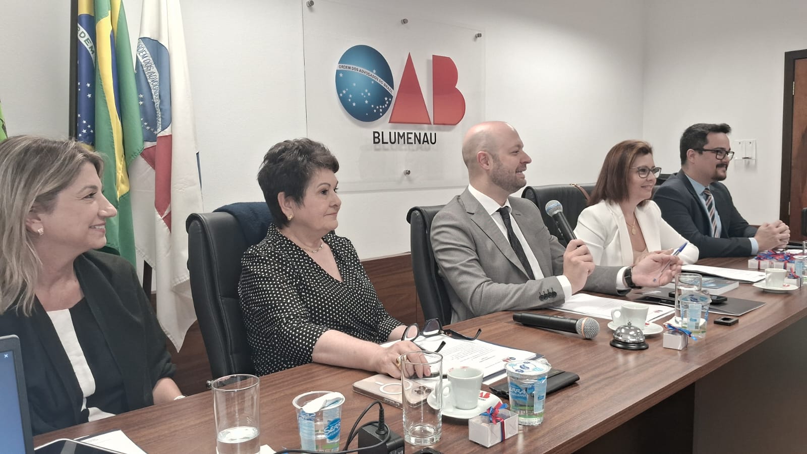 OAB Blumenau realiza primeira sessão sob nova diretoria