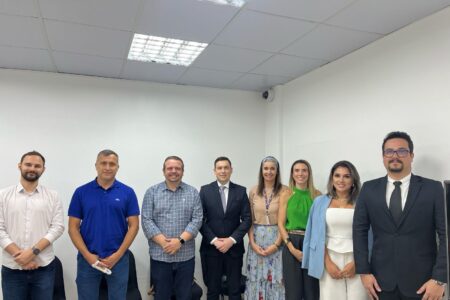 OAB Blumenau participa de reunião para fortalecer atendimento a vítimas de violência doméstica