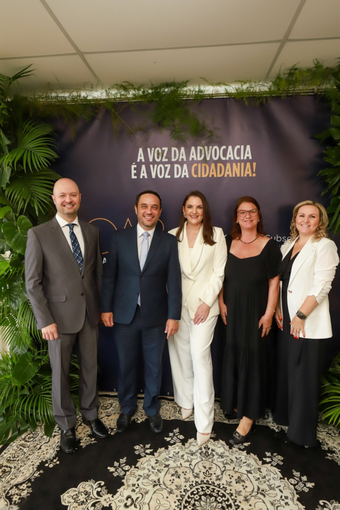 Nova Diretoria da OAB Gaspar toma posse em solenidade prestigiada por lideranças da advocacia