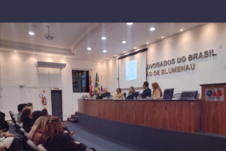 OAB Blumenau promove 5ª edição do “Diálogos de Direito das Famílias” com foco na integração entre advocacia e Judiciário
