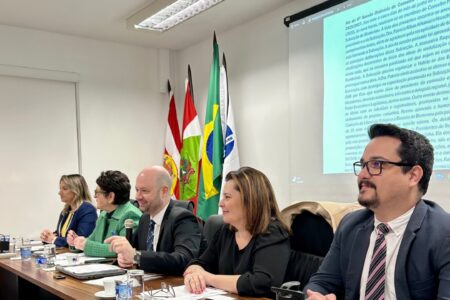 OAB Blumenau realiza sessão ordinária do Conselho com foco em gestão, finanças e acesso à Justiça