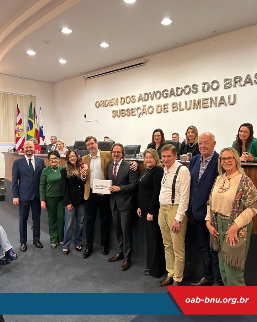 Entrega de Credenciais novos profissionais da Advocacia OAB Blumenau