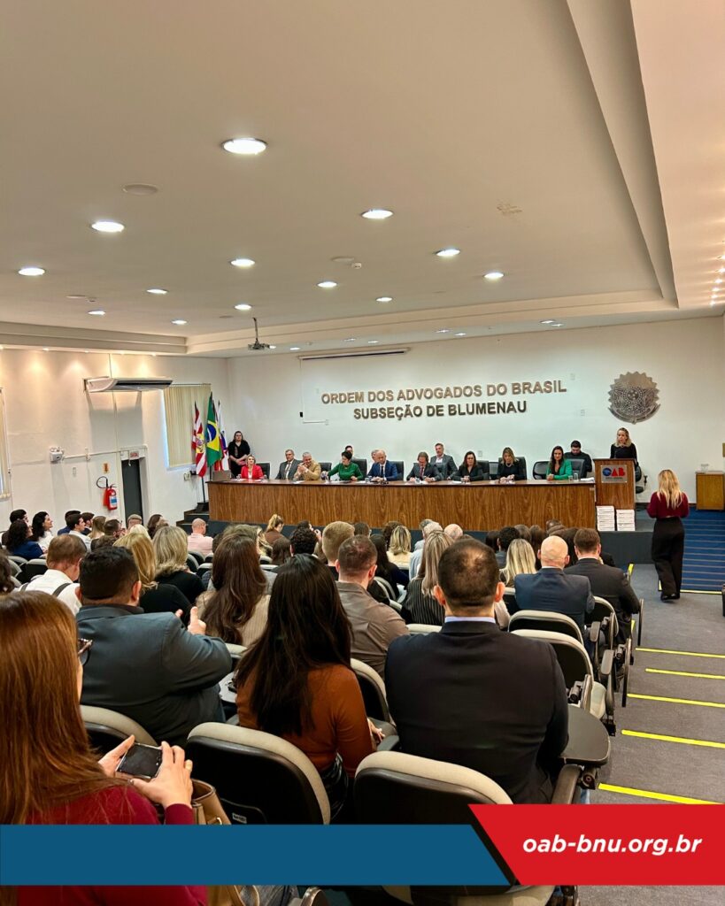 Entrega de Credenciais novos profissionais da Advocacia OAB Blumenau