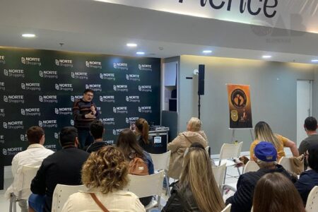 Comissão de Direito dos Animais participa do     1º Encontro de Vira-Latas em Blumenau