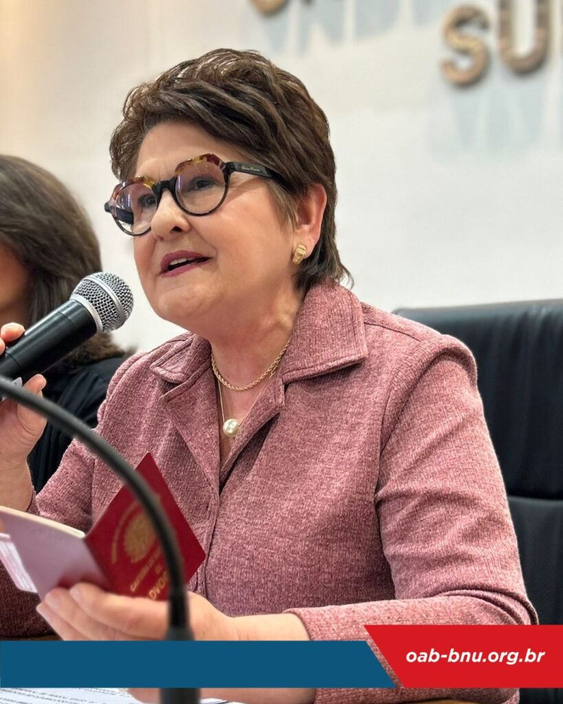 Solenidade de entrega de credenciais OAB Blumenau mês de setembro