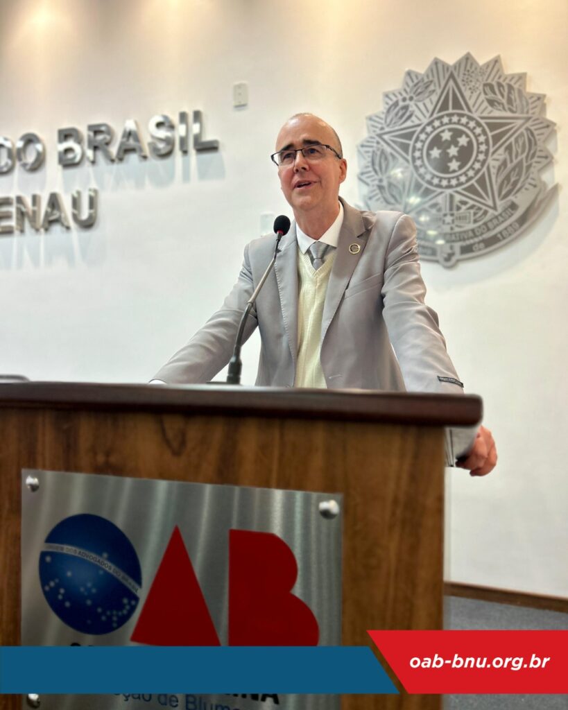 Solenidade de entrega de credenciais OAB Blumenau mês de setembro