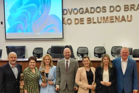 OAB Blumenau lança Escola de Gestão Advocacia em evento inédito