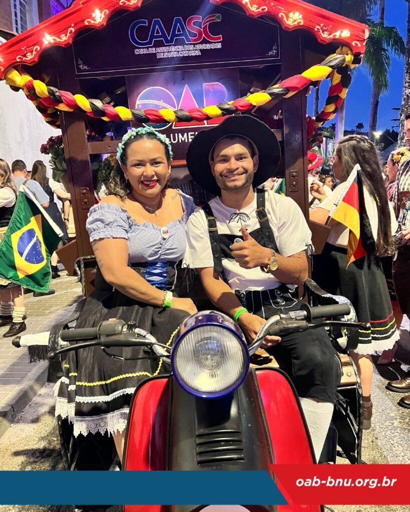 OAB Blumenau participa do 3º desfile da 40ª Oktoberfest