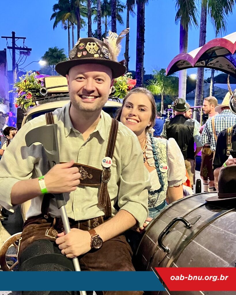 OAB Blumenau participa do 3º desfile da 40ª Oktoberfest