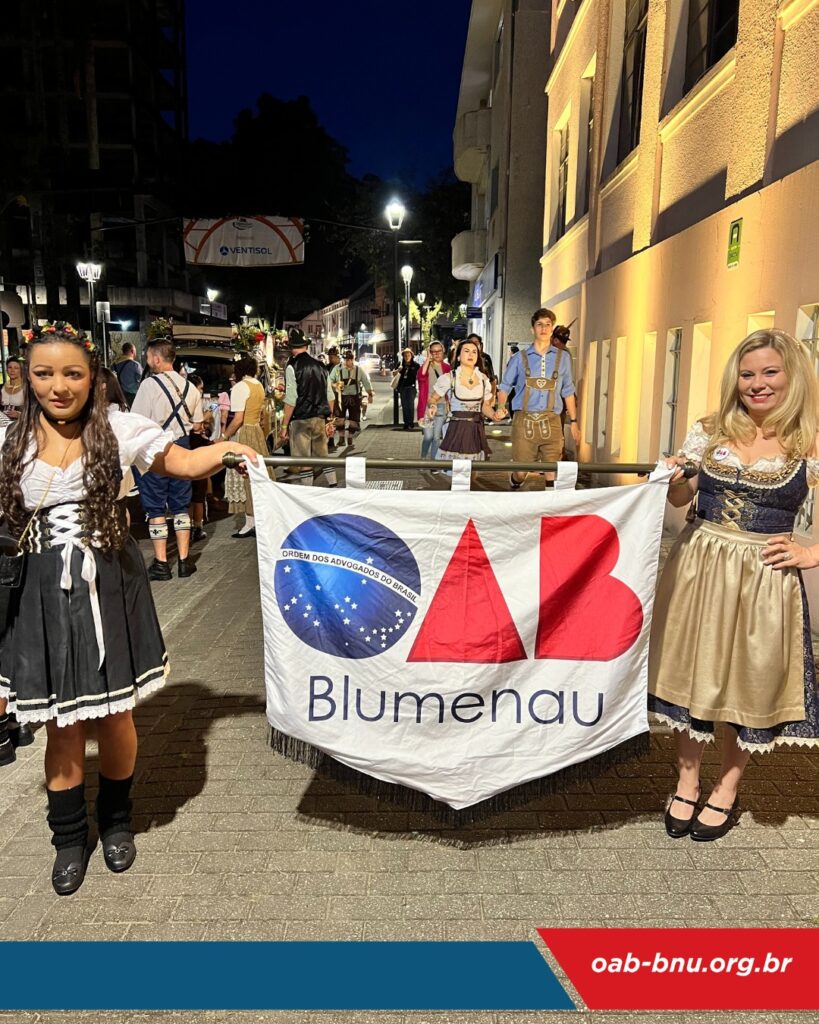 OAB Blumenau participa do 3º desfile da 40ª Oktoberfest