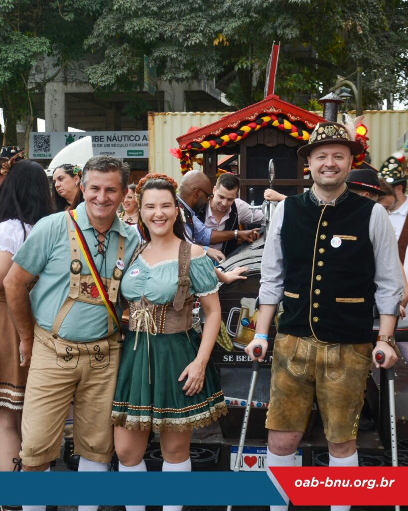 OAB Blumenau encerra participação na Oktoberfest 2025 com celebração da advocacia e da cultura local