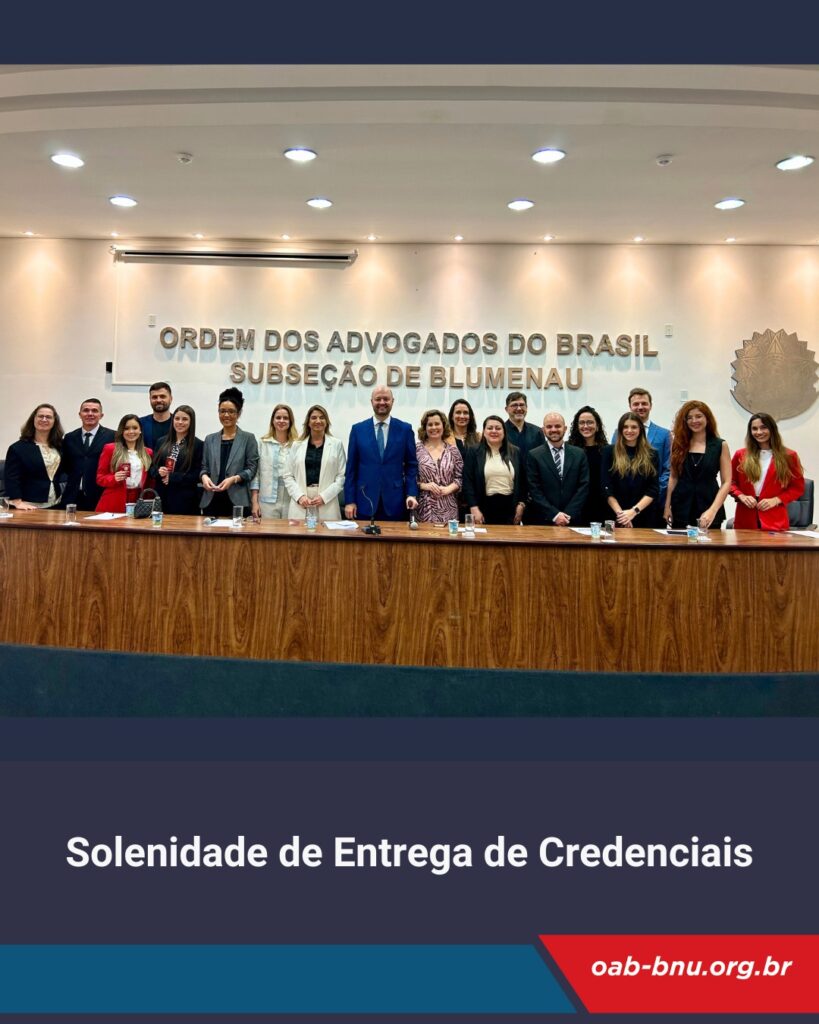 Novos advogados recebem credenciais em solenidade na OAB Blumenau
