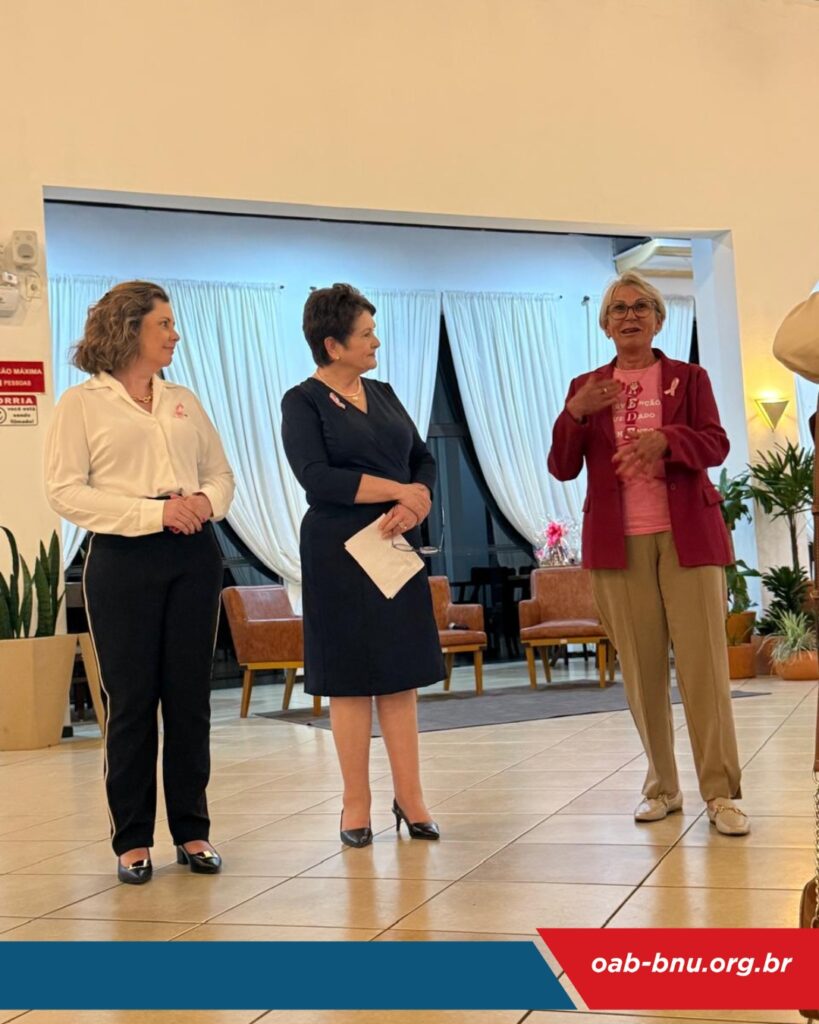 OAB Blumenau promove encontro especial do Outubro Rosa e reúne advogadas de Blumenau e Pomerode em noite de inspiração e solidariedade