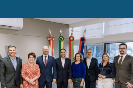 Diretoria da OAB Blumenau realiza visita institucional à OAB Santa Catarina