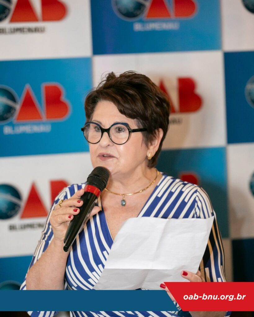 Noite do Espumante reúne advogadas em celebração ao Dia Internacional da Mulher na OAB Blumenau