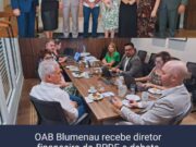OAB Blumenau recebe diretor financeiro do BRDE e debate parcerias institucionais