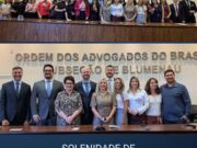 Solenidade de Compromisso e Entrega de Credenciais marca ingresso de novos advogados na OAB Blumenau