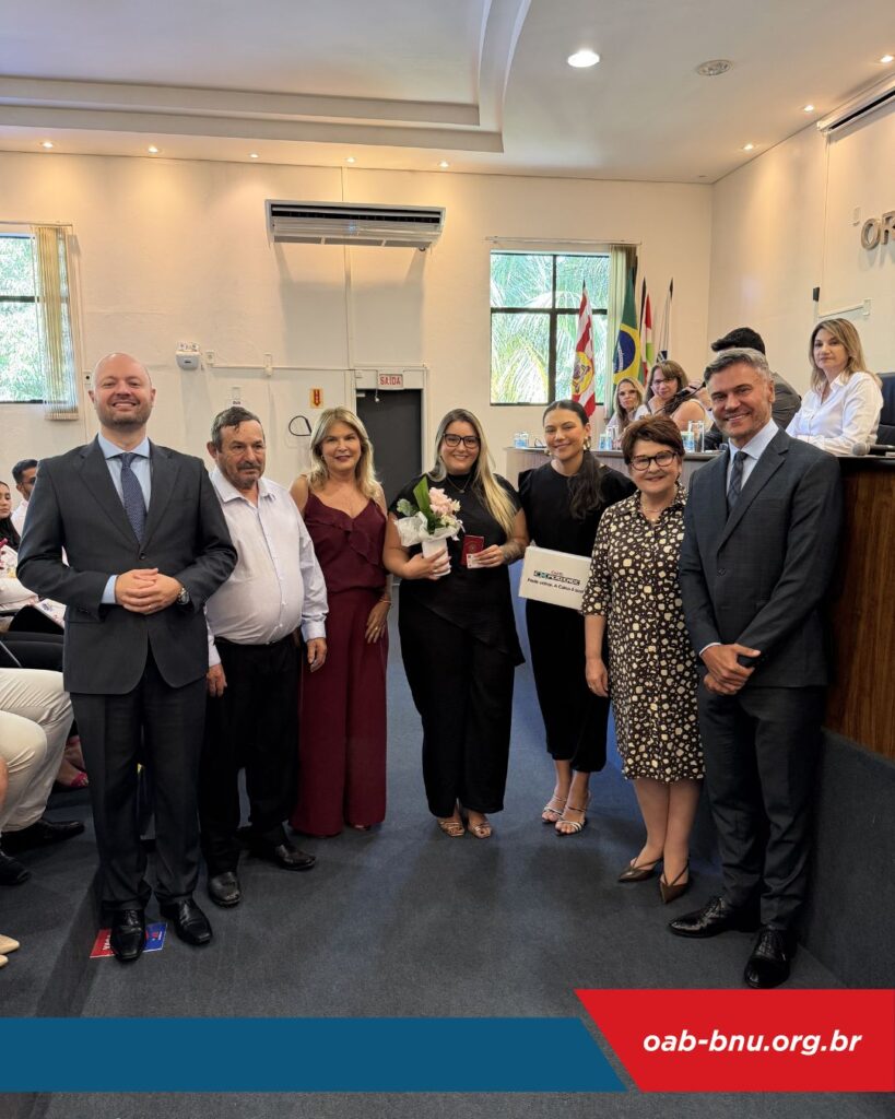 Solenidade de Compromisso e Entrega de Credenciais marca ingresso de novos advogados na OAB Blumenau