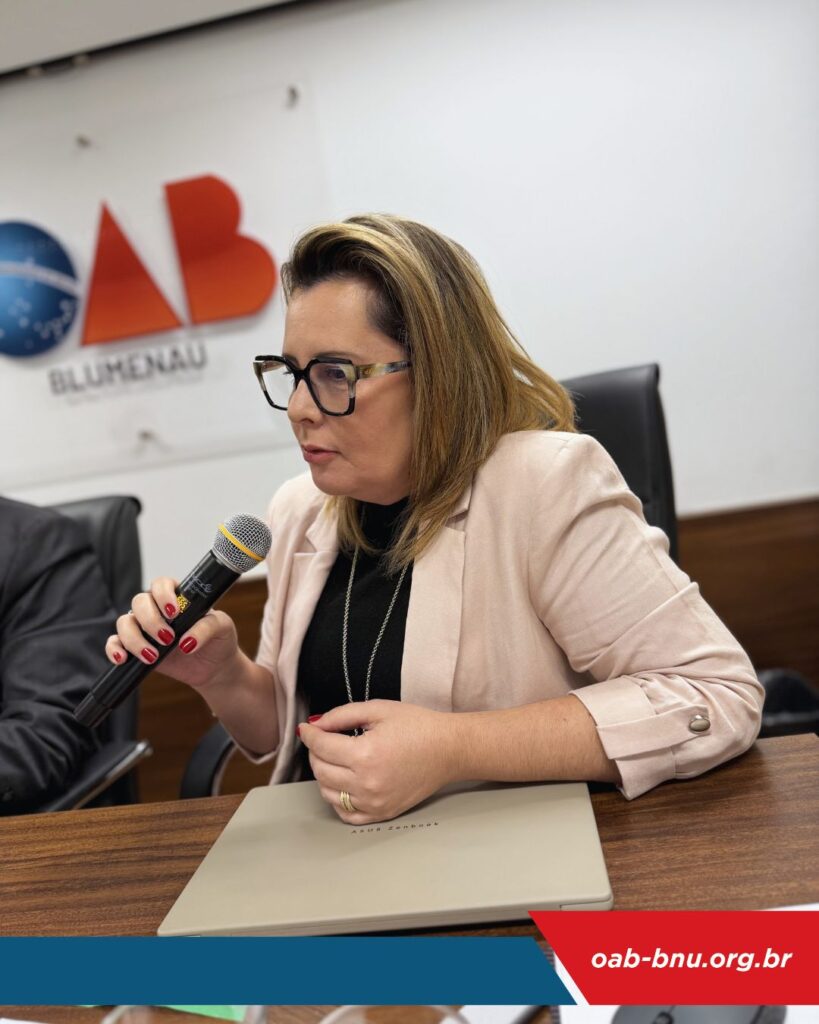 OAB Blumenau debate pautas institucionais da advocacia e recebe visita do presidente do TJSC durante sessão do Conselho Subseccional