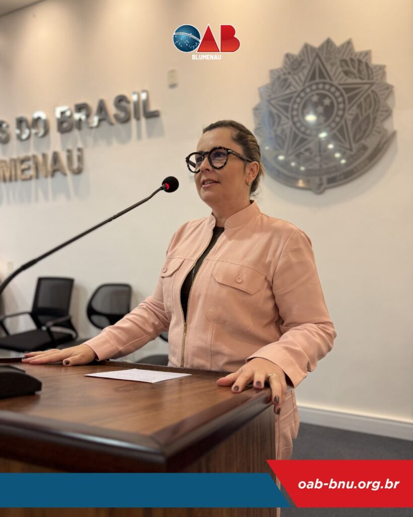 OAB Blumenau entrega credenciais a novos profissionais e reforça compromisso com a valorização da advocacia