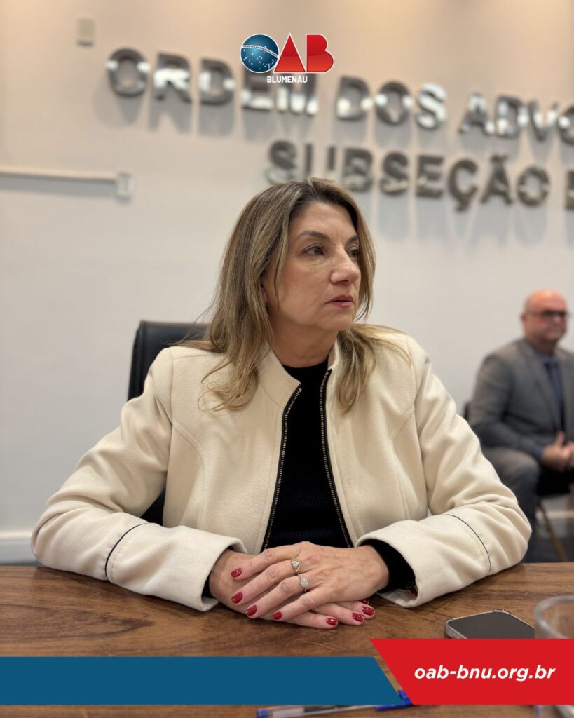 OAB Blumenau entrega credenciais a novos profissionais e reforça compromisso com a valorização da advocacia