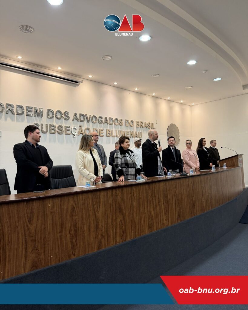 OAB Blumenau entrega credenciais a novos profissionais e reforça compromisso com a valorização da advocacia