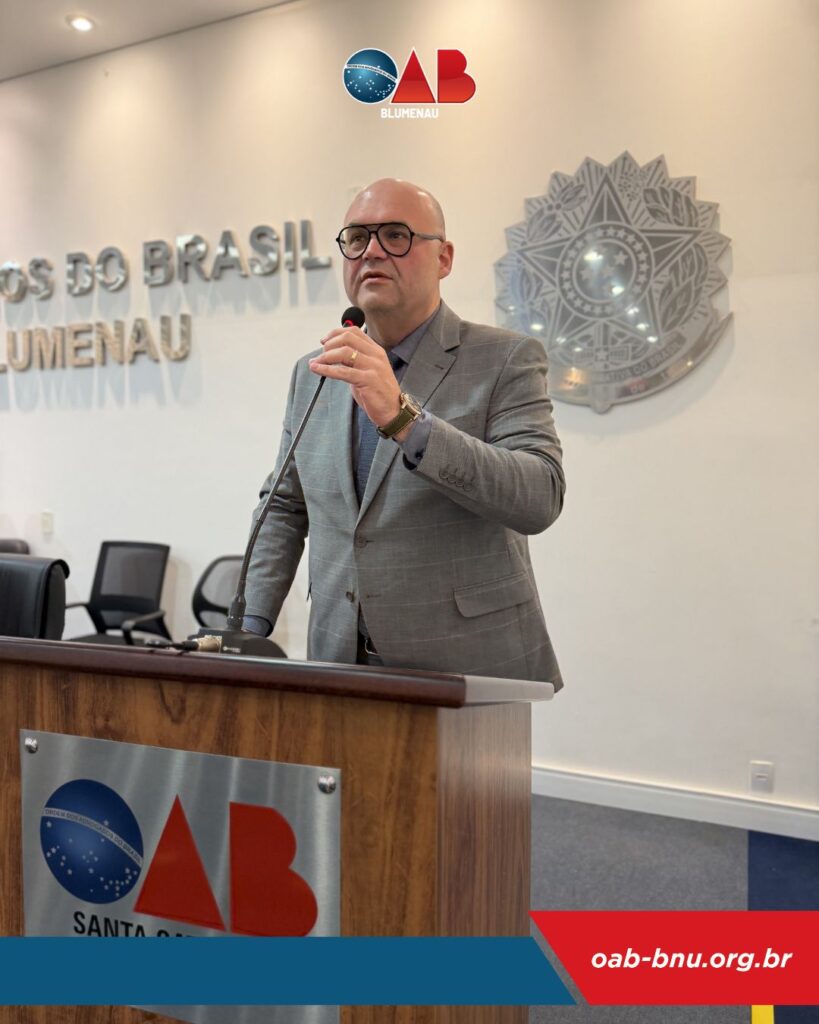 OAB Blumenau entrega credenciais a novos profissionais e reforça compromisso com a valorização da advocacia