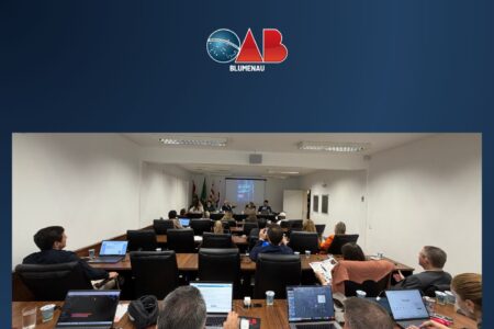 Conselho da OAB Blumenau avança em pautas estratégicas e apresenta programação do Mês da Advocacia