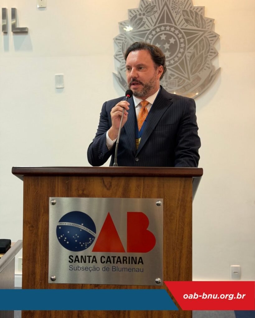 Medalha Carlos Lange encerra Mês da Advocacia com homenagem a trajetórias de destaque em Blumenau