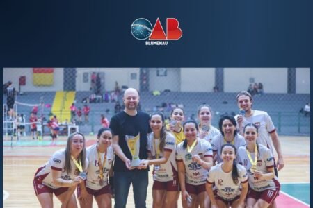 Equipe União do Vale representa a advocacia feminina no Campeonato Estadual de Futsal