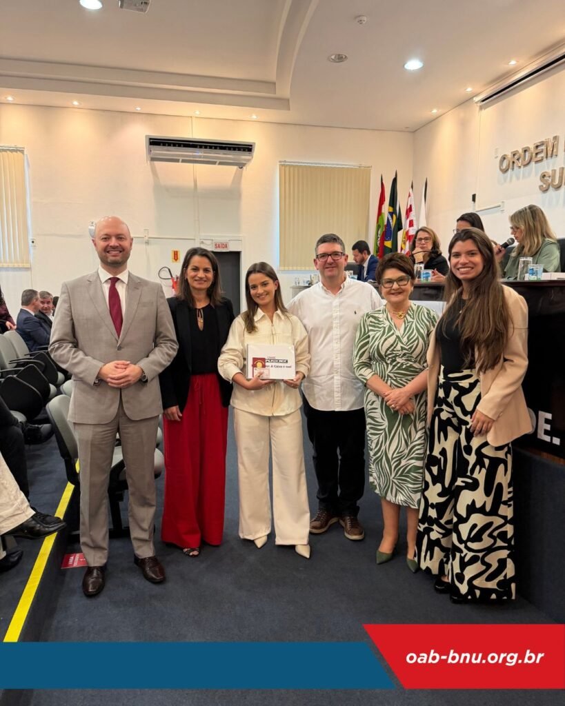 OAB Blumenau entrega credenciais a 19 novos profissionais e marca início de uma nova etapa na advocacia