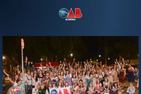Advocacia leva entusiasmo e espírito festivo ao desfile noturno da Oktoberfest