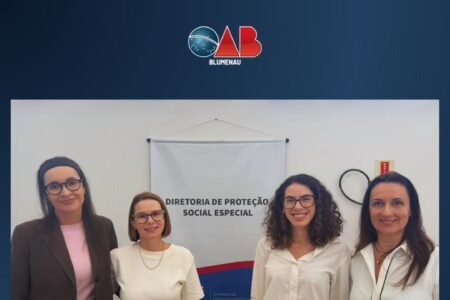Comissão OAB por Elas realiza visita institucional à SEMUDES de Blumenau