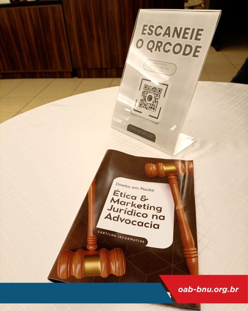 OAB Blumenau promove lançamento de cartilha sobre ética e marketing jurídico em evento que reuniu advocacia e acadêmicos